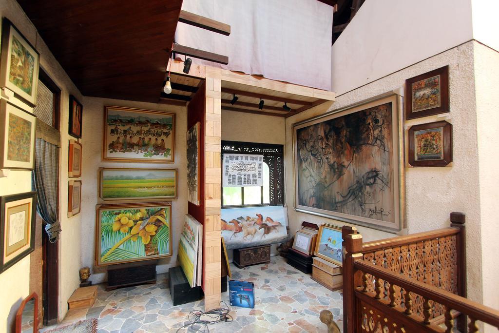 يوغياكارتا Posnya Seni Godod Art Gallery & Homestay المظهر الخارجي الصورة